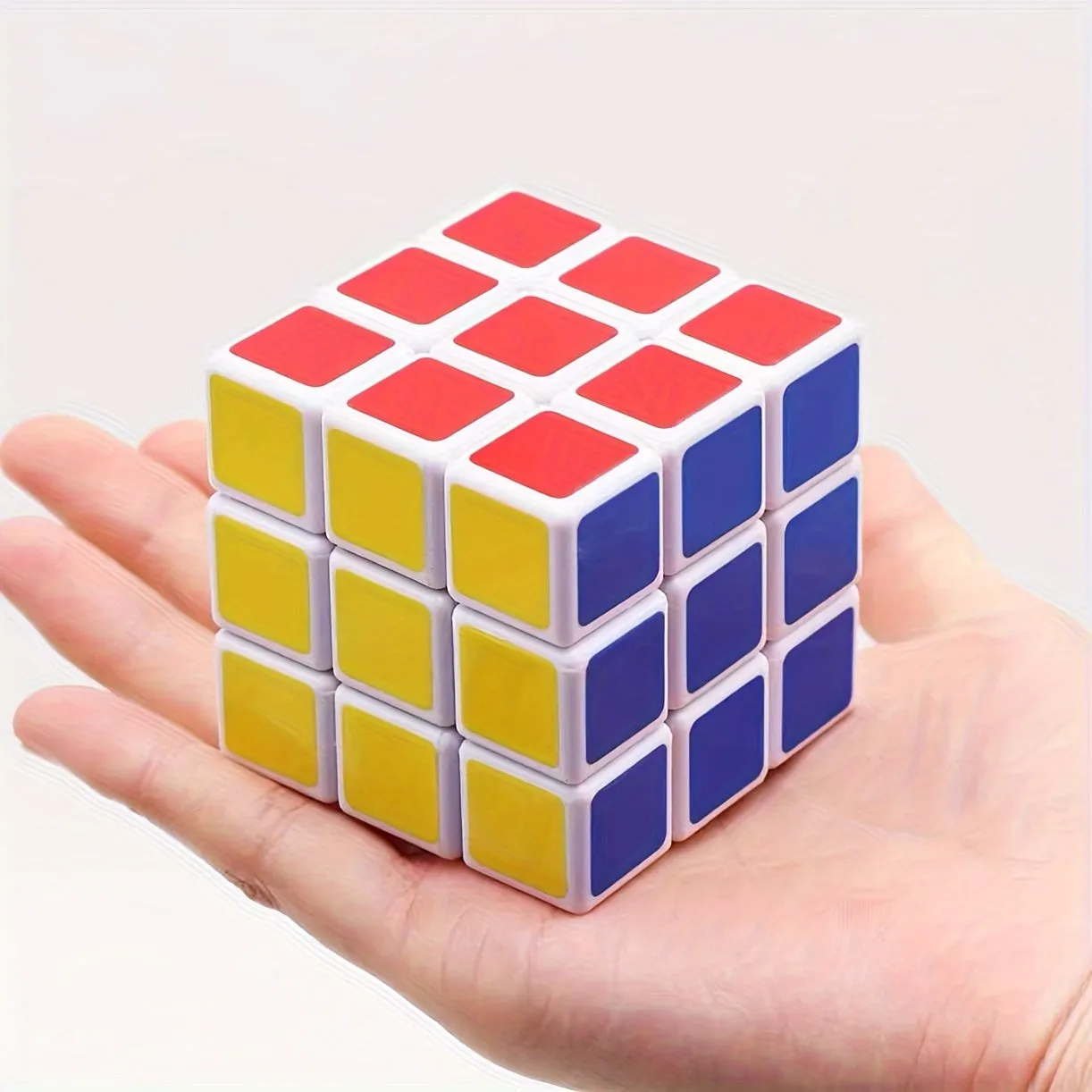 Enhance cognitive skills with the smooth Magic Cube 3x3